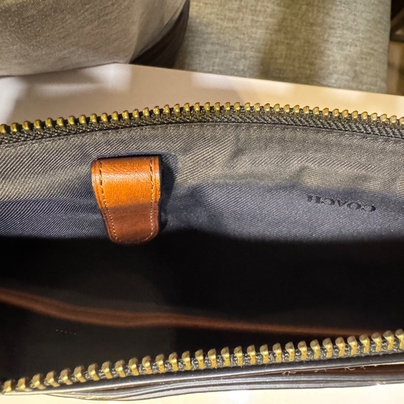 Coach Manhattan Convertible Slim Messenger Brief Business Bag - Picture 4 of 15